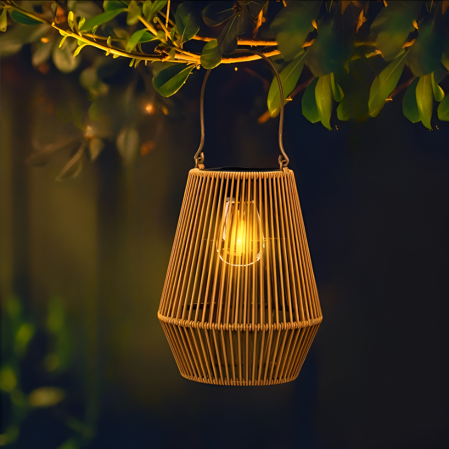 LumiBamboo – Elegant Hanging Lantern with Timeless Rattan Charm