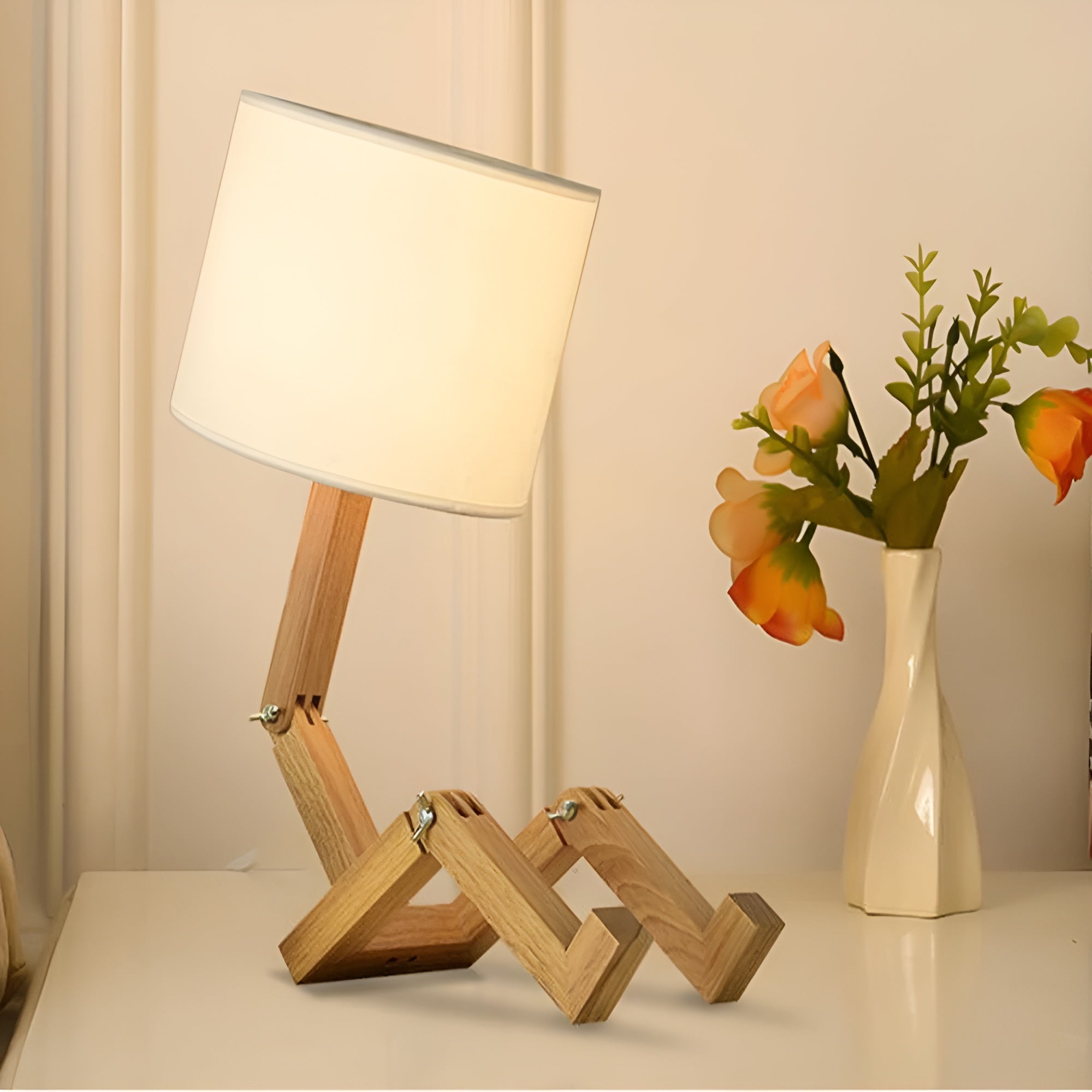 FlexiWood – Unique Adjustable Table Lamp with Natural Wooden Accents