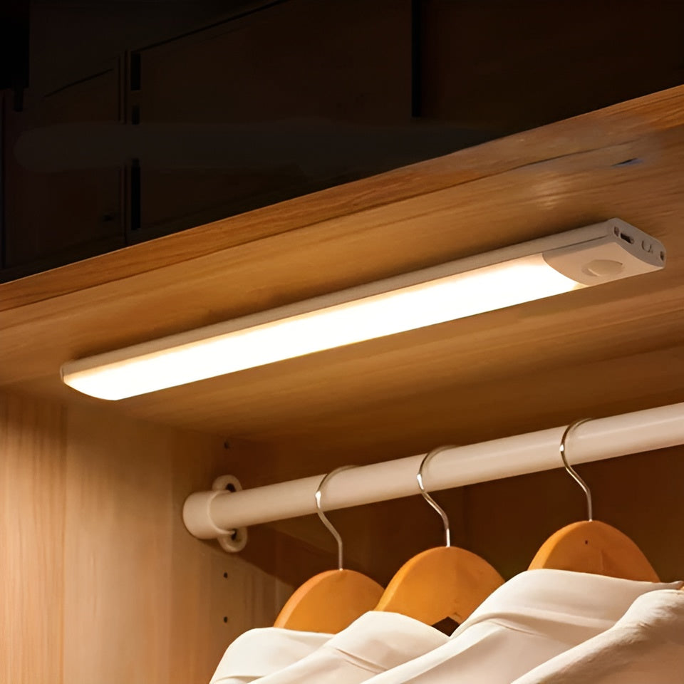 LumiSense – Smart Motion Lamp with Stylish Functionality