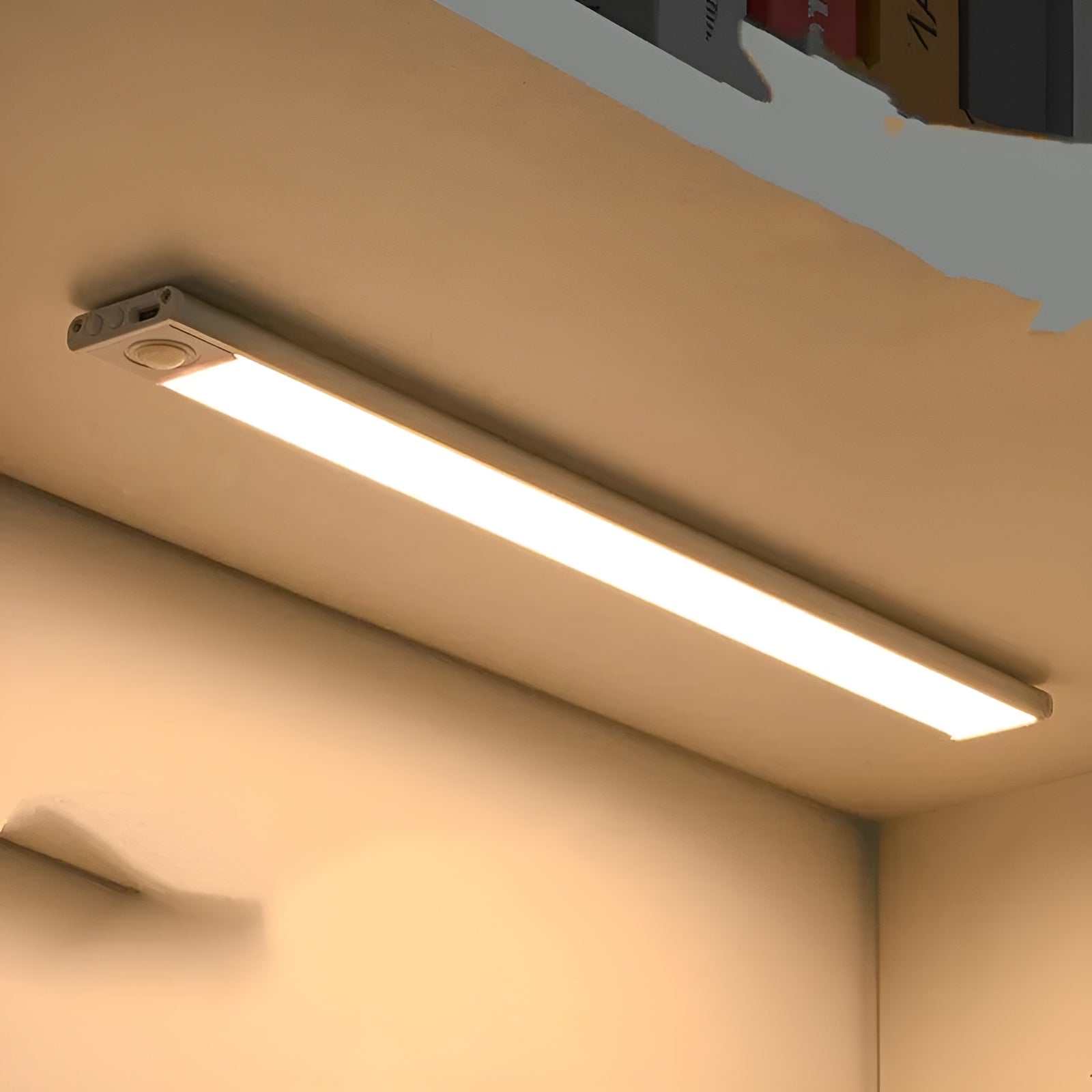 LumiSense – Smart Motion Lamp with Stylish Functionality