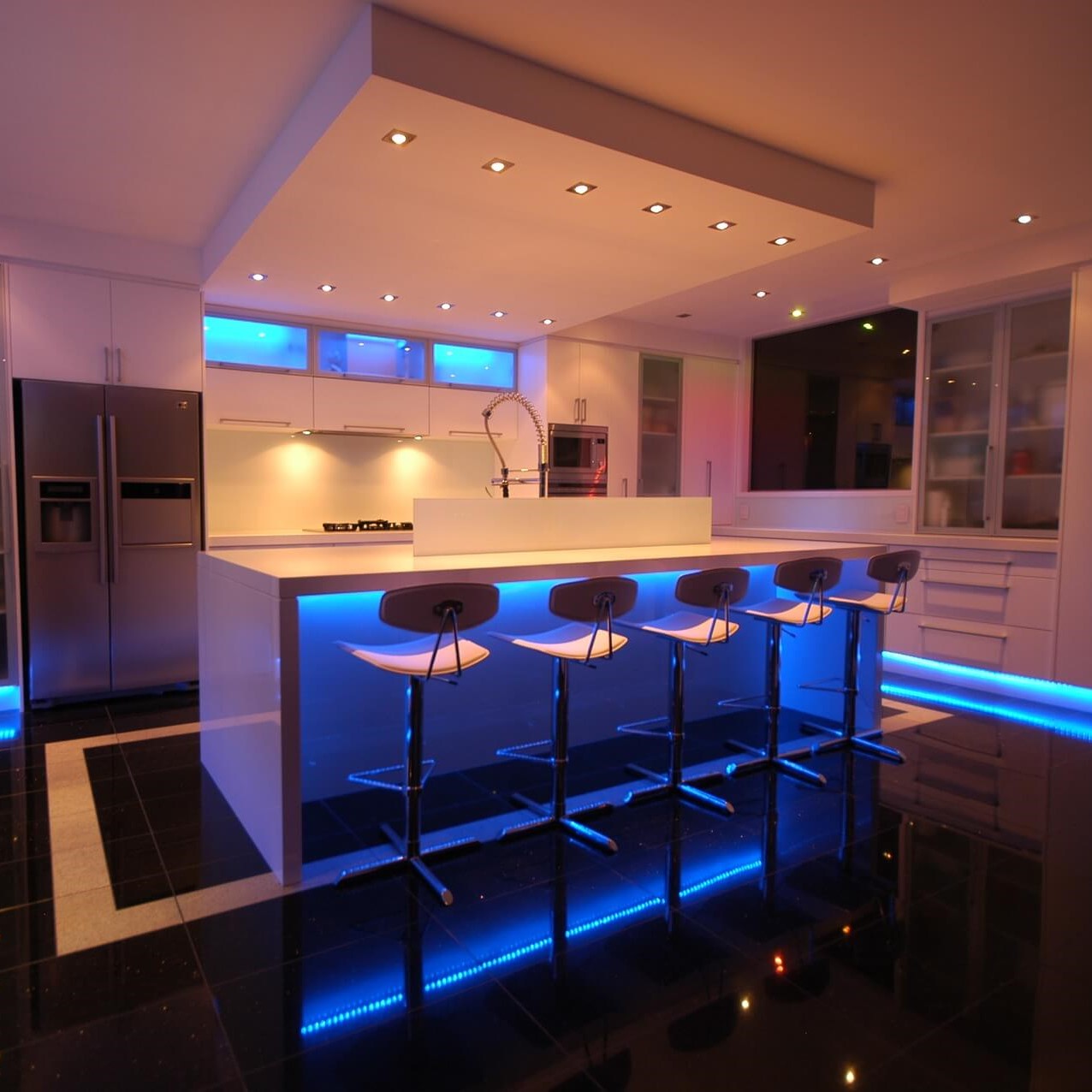 GlowFlex – Versatile LED Light Strip with Remote Control for Atmospheric Lighting