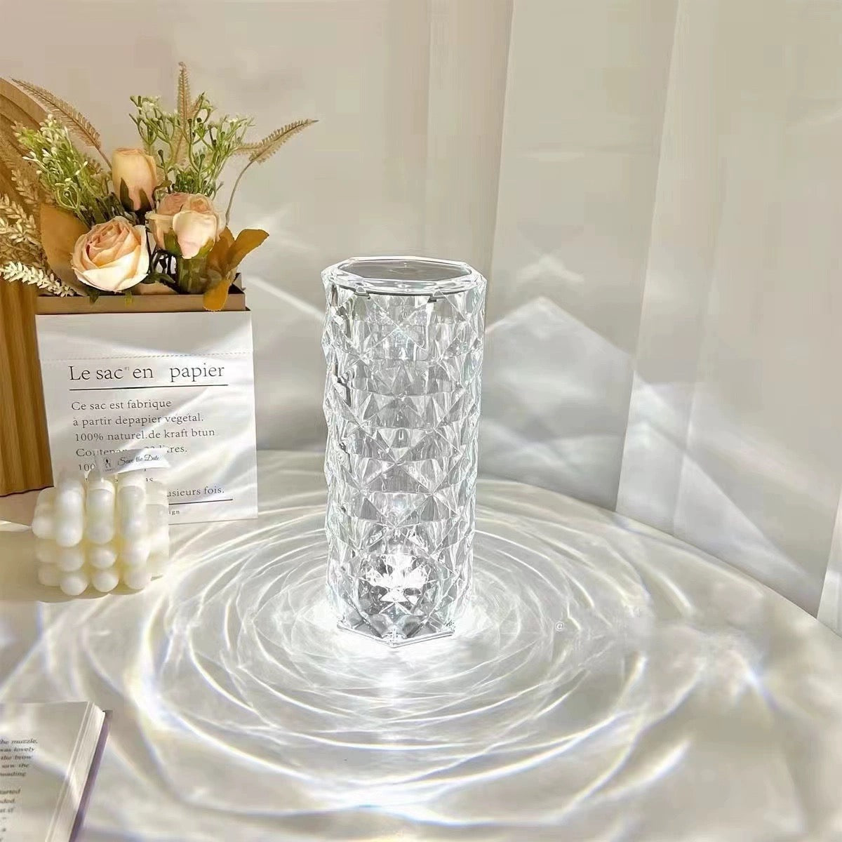 CrystalGlow – Luxe Tafellamp met Sprankelend Design