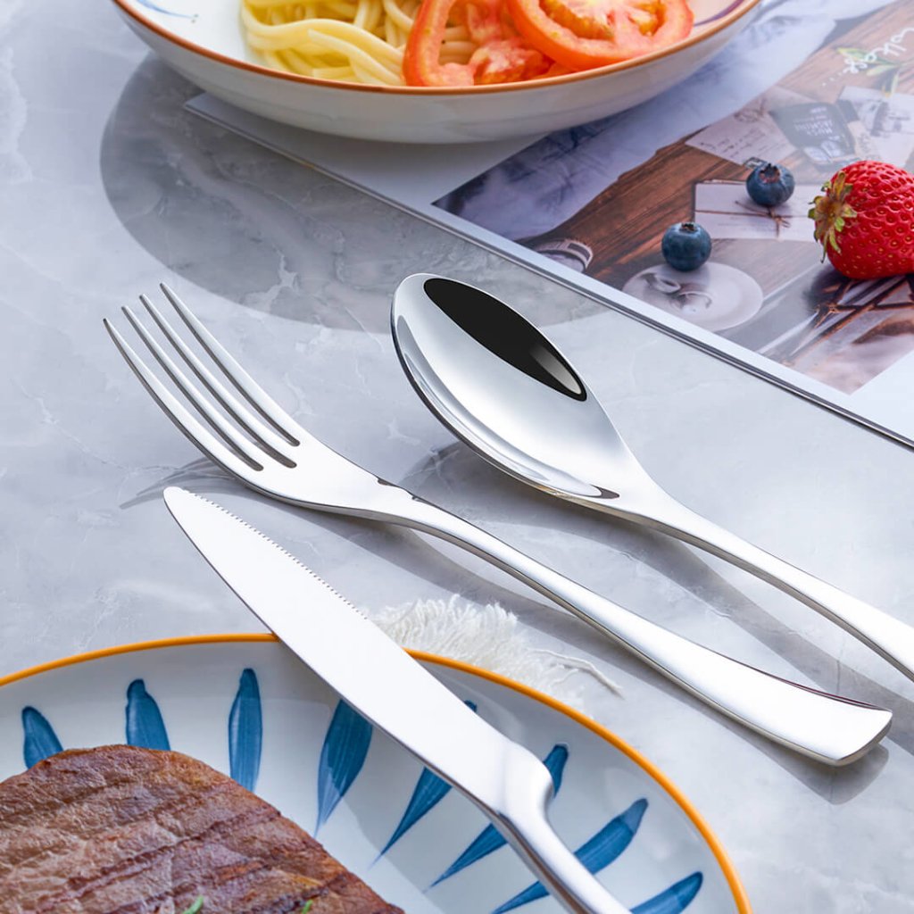Jet Elegance – Luxury Silver Stainless Steel Cutlery Set (24/42/48/84-piece)