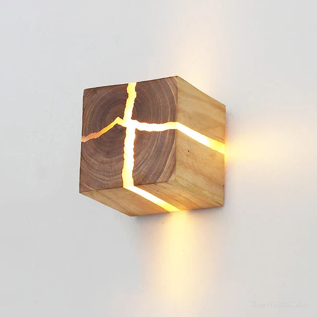 CubeGlow – Luxe Houten Wandlamp met Modern en Natuurlijk Design