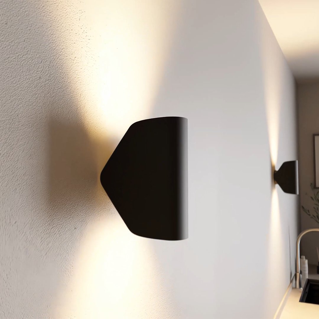 Polaris 2.0 – Robust Wall Lamp with Adjustable Lighting