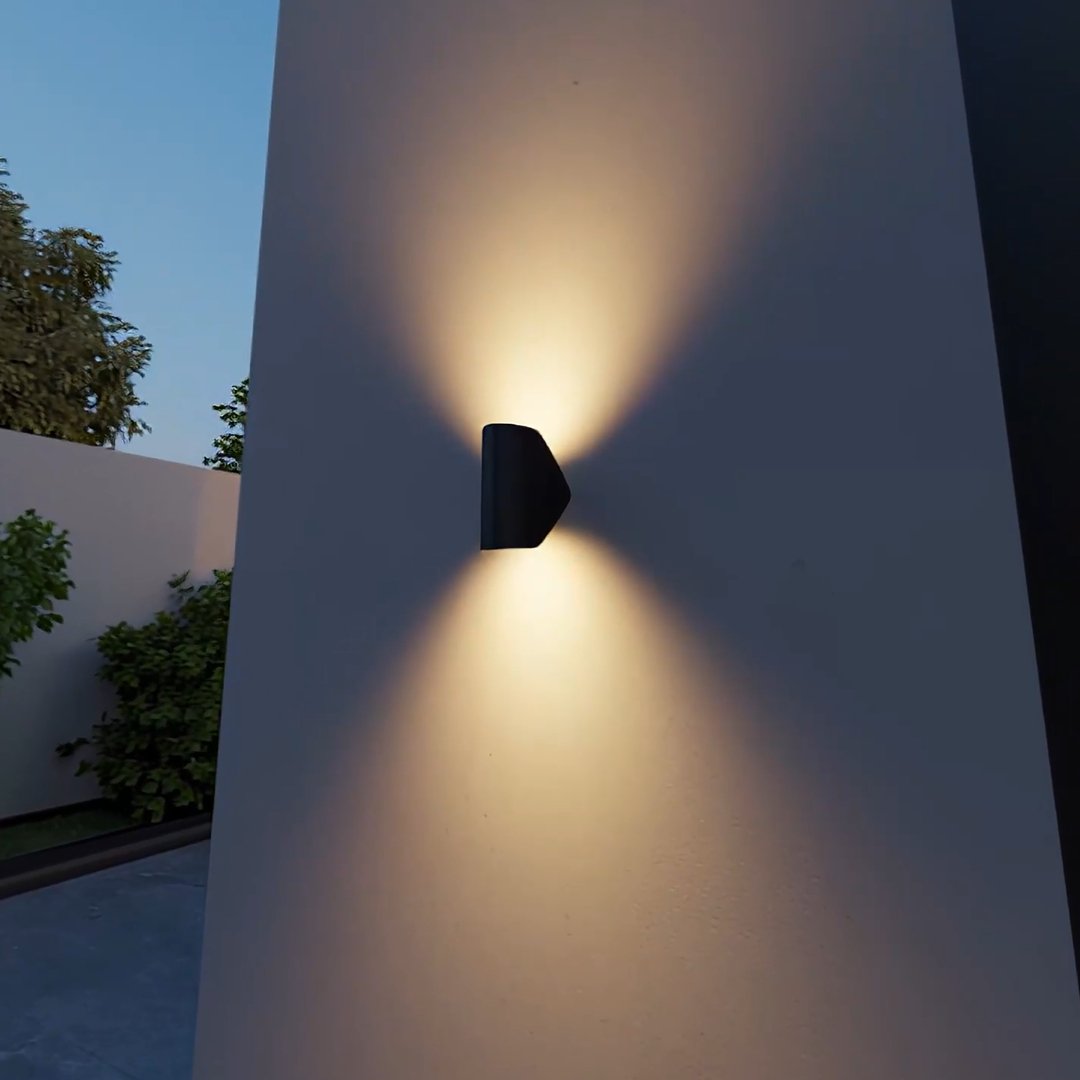 Polaris 2.0 – Robust Wall Lamp with Adjustable Lighting