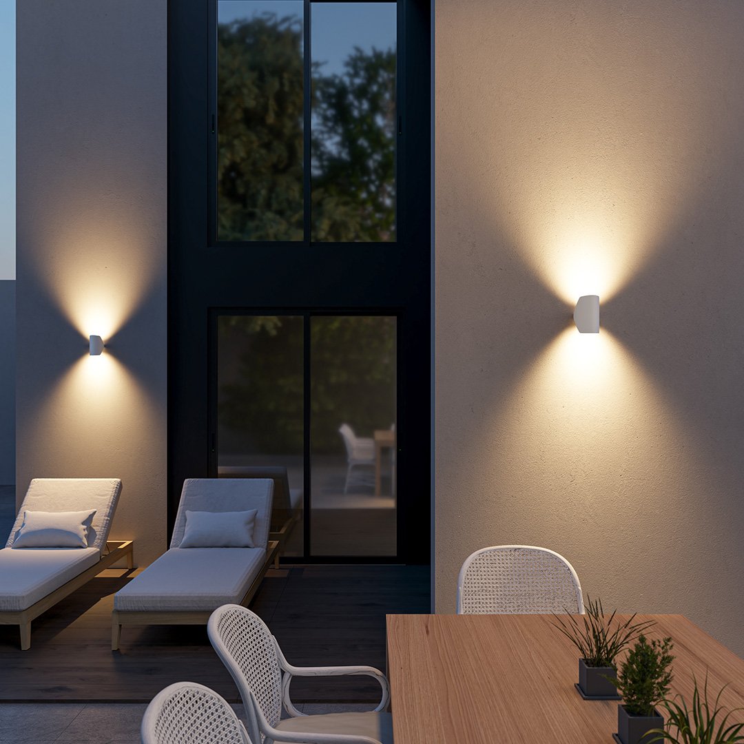 Polaris 2.0 – Robust Wall Lamp with Adjustable Lighting