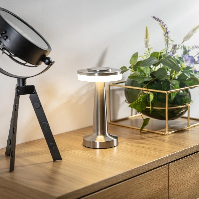 Lampe de table rétro sans fil avec lumière dimmable pour restaurant et salon