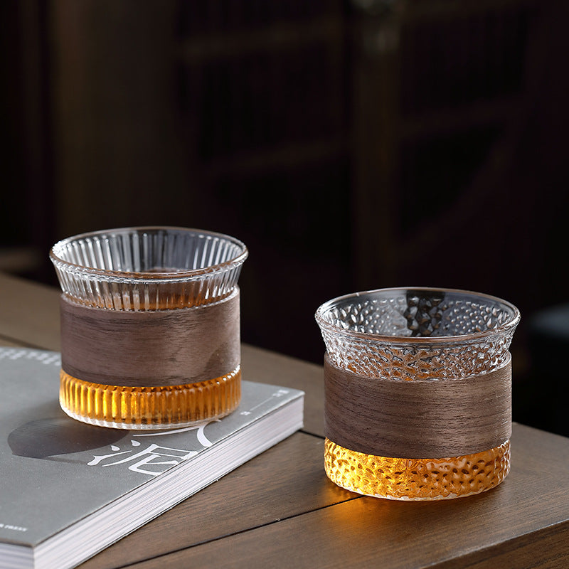WoodFlow – Handmade Tumbler Glass with Wooden Accent for Stylish Enjoyment