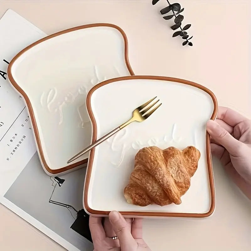 CeramiQ Toast Luxe Ceramic Plate – Playful Elegant for a Stylish Table Setting