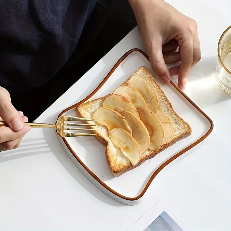 CeramiQ Toast Luxe Ceramic Plate – Playful Elegant for a Stylish Table Setting