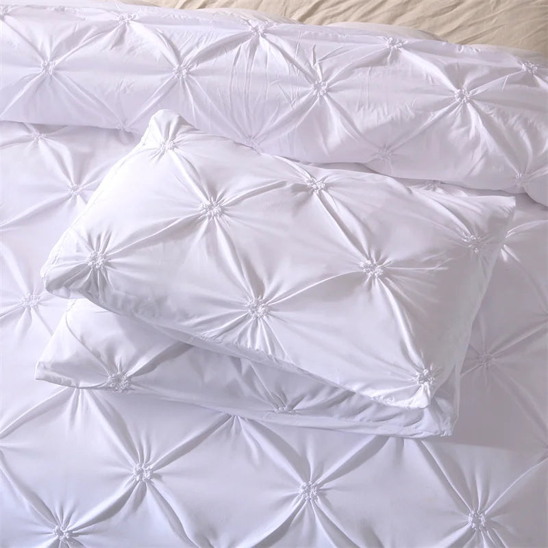 LuxeQuilt – Pintuck Duvet Cover Set with Elegant Diamond Structure