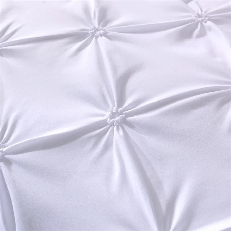 LuxeQuilt – Pintuck Duvet Cover Set with Elegant Diamond Structure