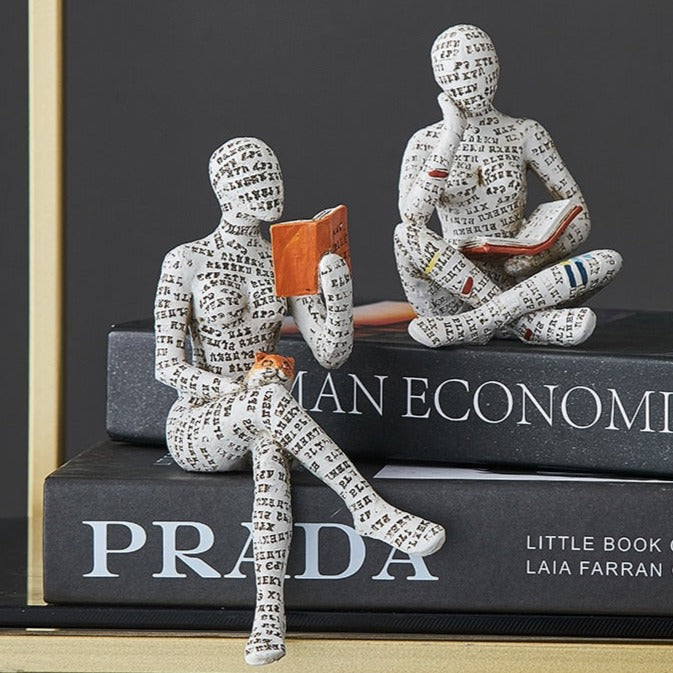 FiguraForm – Elegant Humanoid Sculptures with Iconic Design