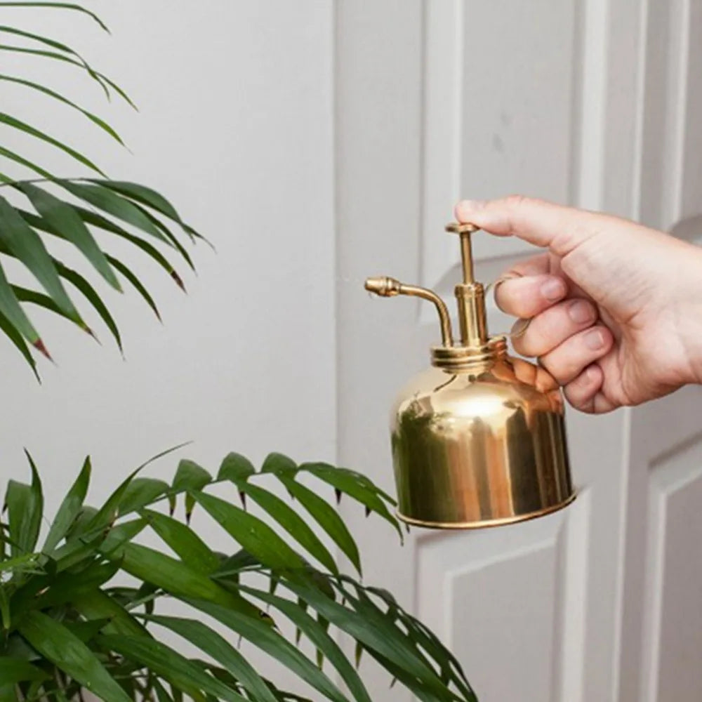 GoldenMist – Luxury Plant Sprayer with Refined Functionality