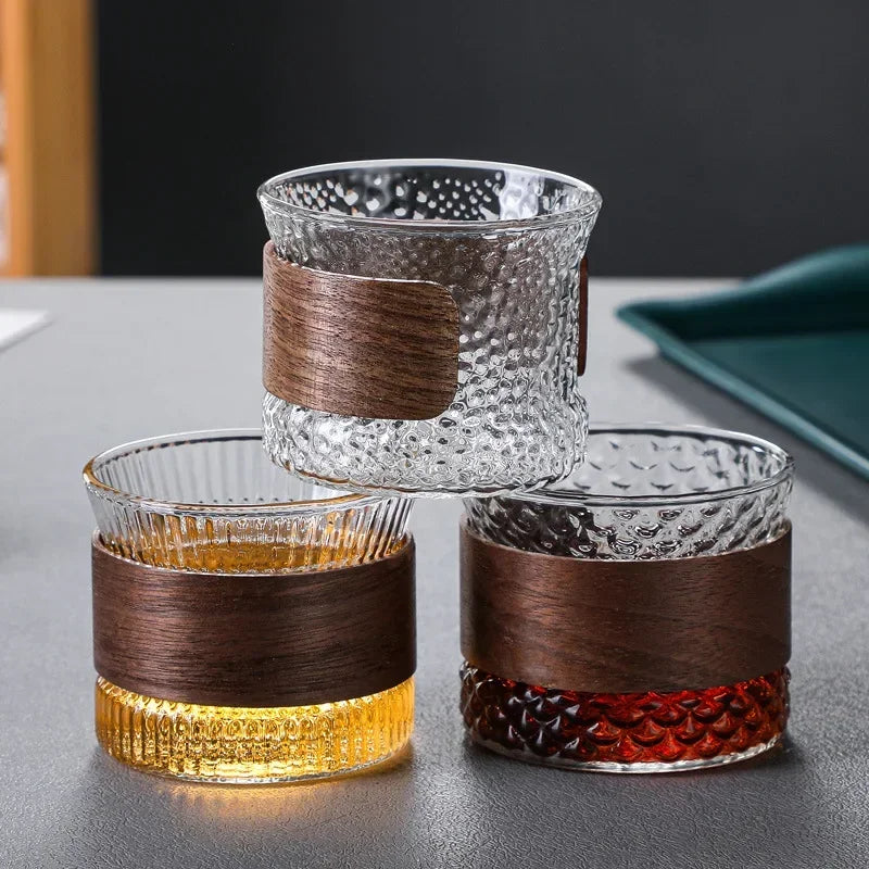WoodFlow – Handmade Tumbler Glass with Wooden Accent for Stylish Enjoyment