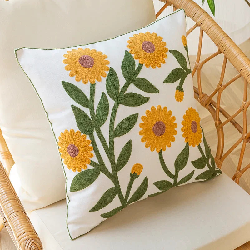 Amélia – Cotton Cushion Cover with Fine Floral Embroidery