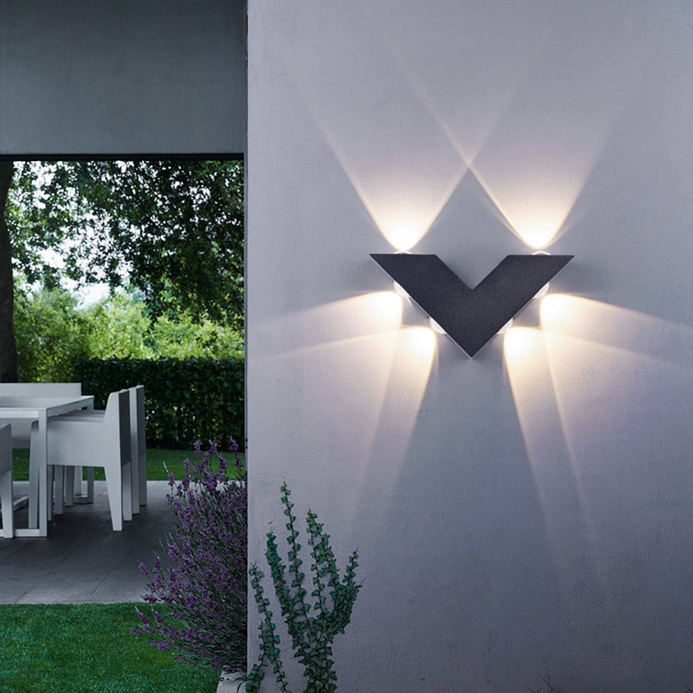 SullivanGlow – Moderne LED Buitenspot met Up/Down Verlichting voor Stijlvolle Outdoor Ambiance