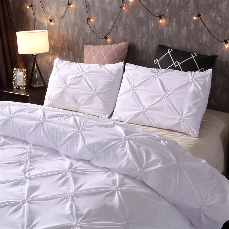 LuxeQuilt – Pintuck Duvet Cover Set with Elegant Diamond Structure