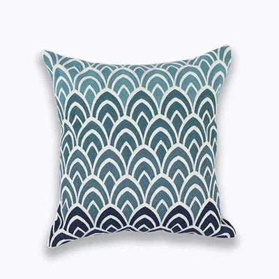 NovaLuxe – Stijlvolle Geborduurde Kussenhoes met Tijdloos Quatrefoil Motief