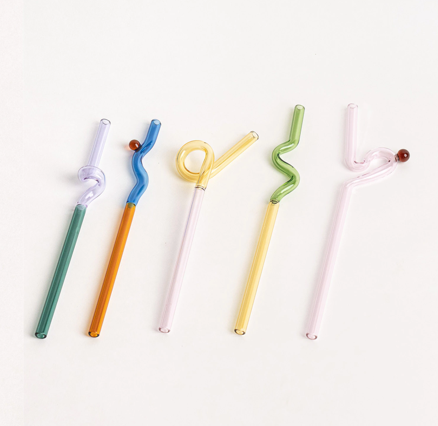 TwistSip – Speelse Gekleurde Glazen Rietjes met Elegant Gedraaid Design