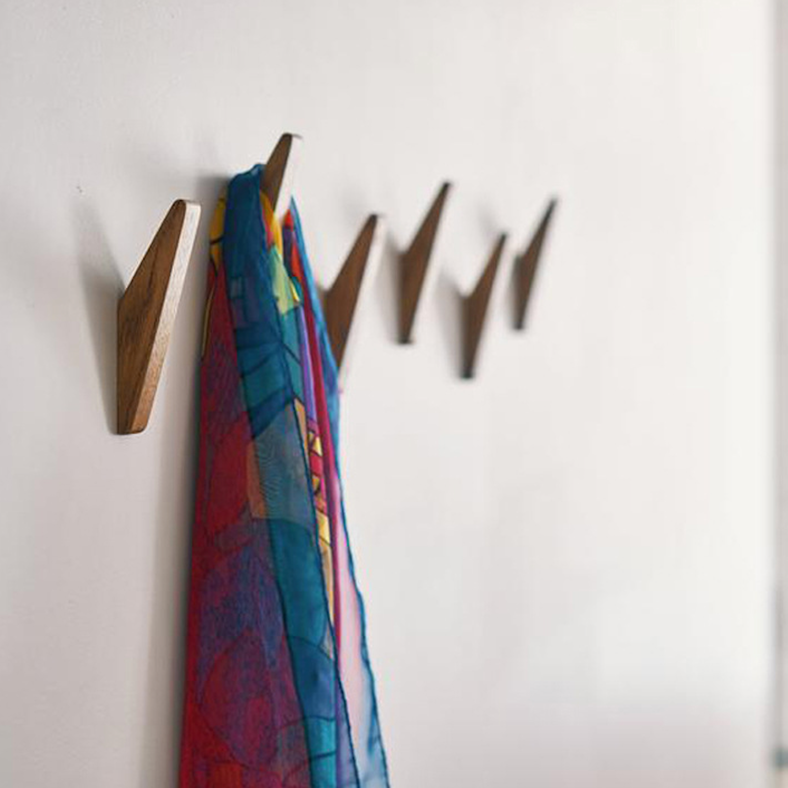 Naturéa – Set of 2 Handmade Wooden Wall Hooks with Boho Charm
