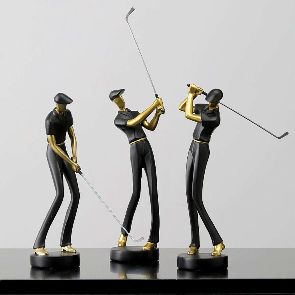 Gilded Motion – Figurines with Dynamic Golf Swing