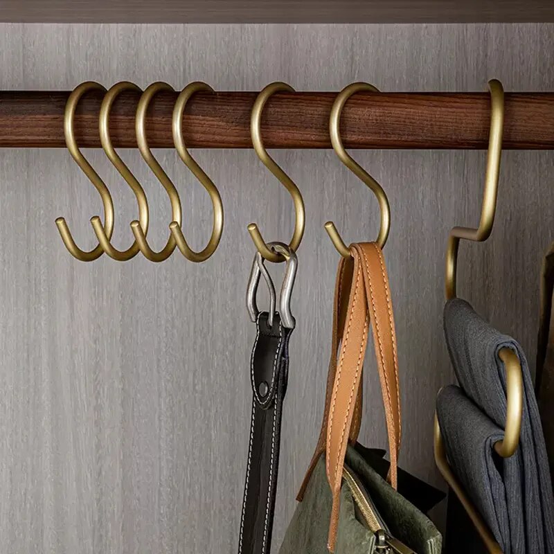 LineaLuxe – Premium Hooks with Elegant Look