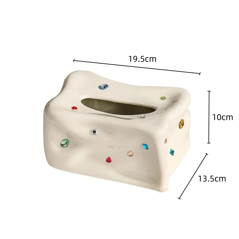 Élise – Luxury Porcelain Tissue Box with Heart-Shaped Gemstone Accent