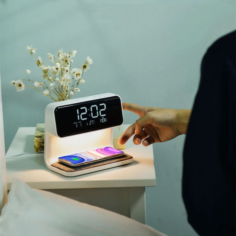 Veilleuse avec Réveil LCD et Chargeur Sans Fil 3-en-1 à Commande Tactile