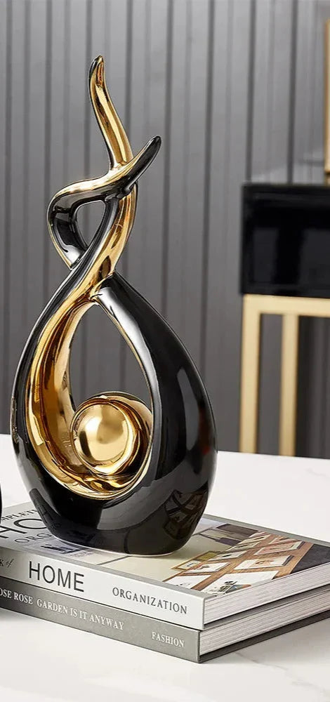 LuxeForm – Abstracte Keramische Sculptuur met Gouden Accenten voor Tijdloze Elegantie