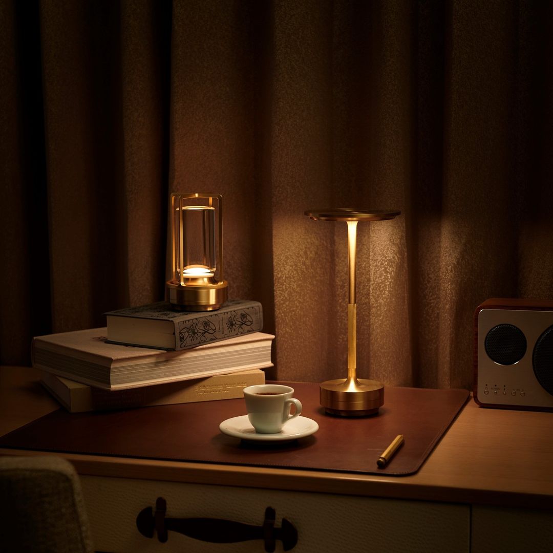 AuroraLux – Table Lamp with Minimalist Design and Touch Control