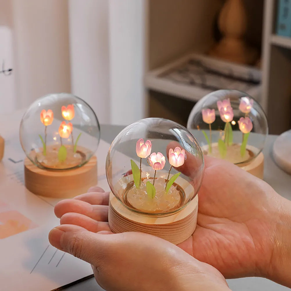 BloomLuxe – Elegant Table Lamp with Tulip Design for an Atmospheric Touch