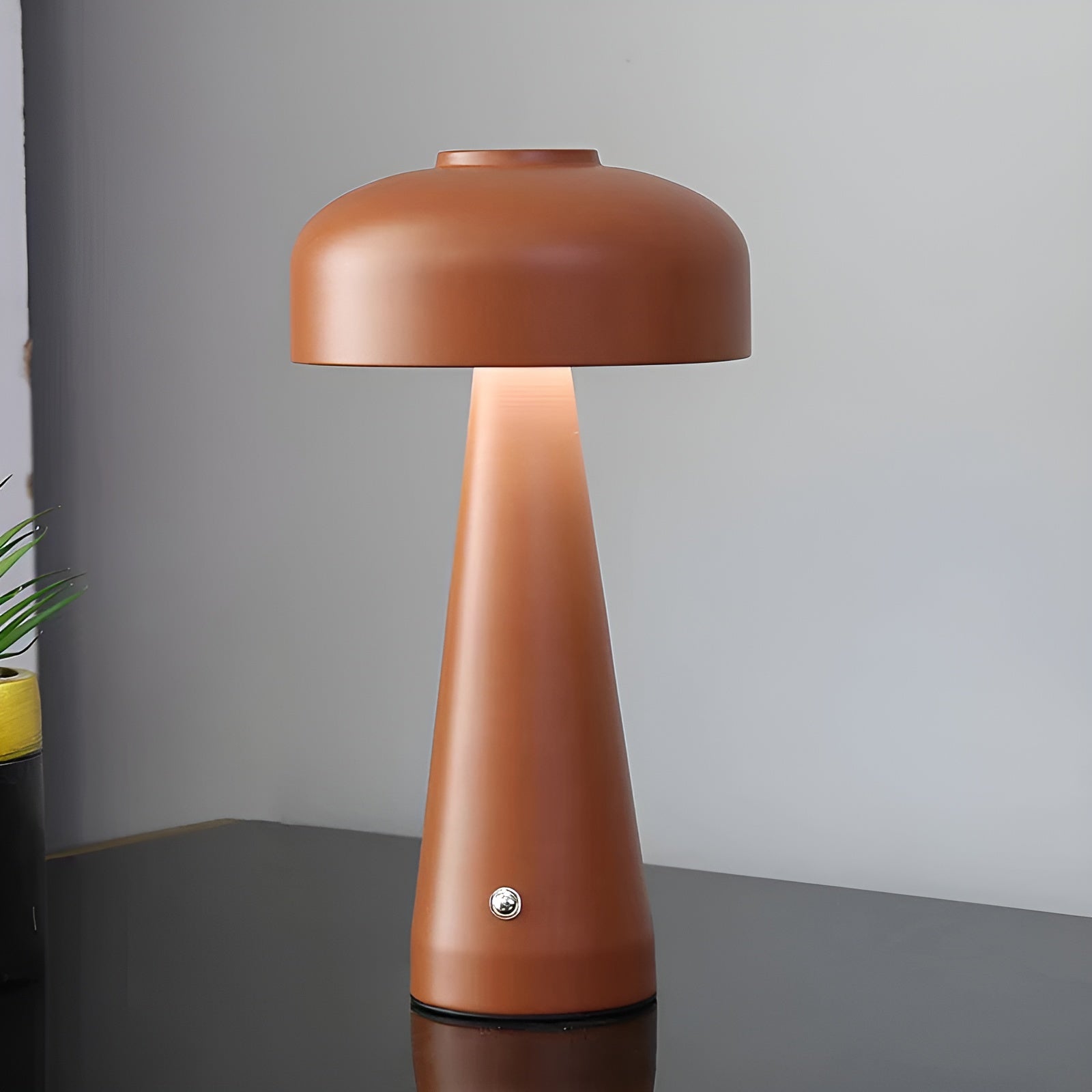 NordicaGlow – Wireless LED Table Lamp with Modern Elegance