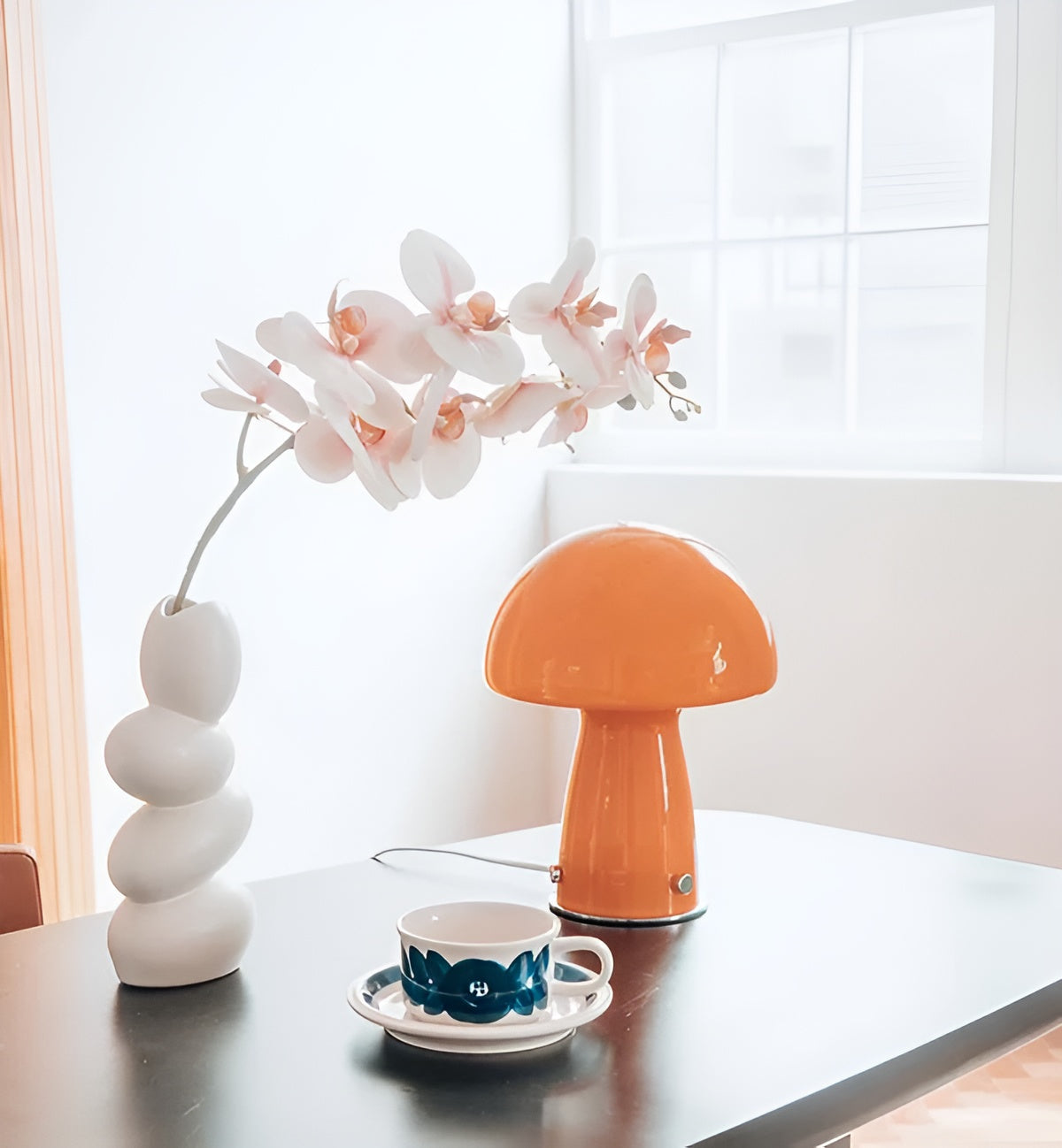 GlowMush – Scandinavian Table Lamp with Artistic Warmth