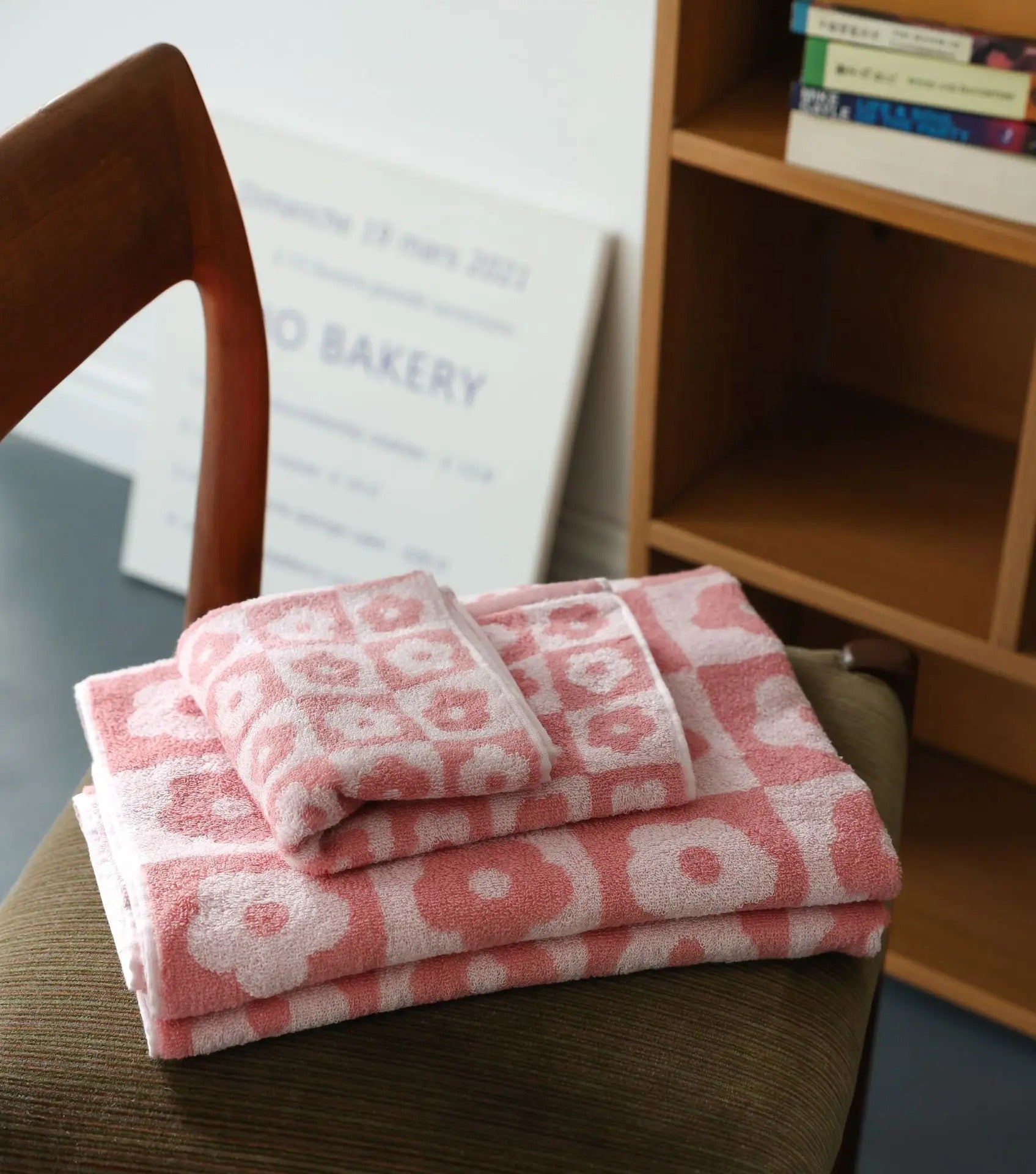 Giana – Luxury Bath Towel with Elegant Design for Comfort & Style