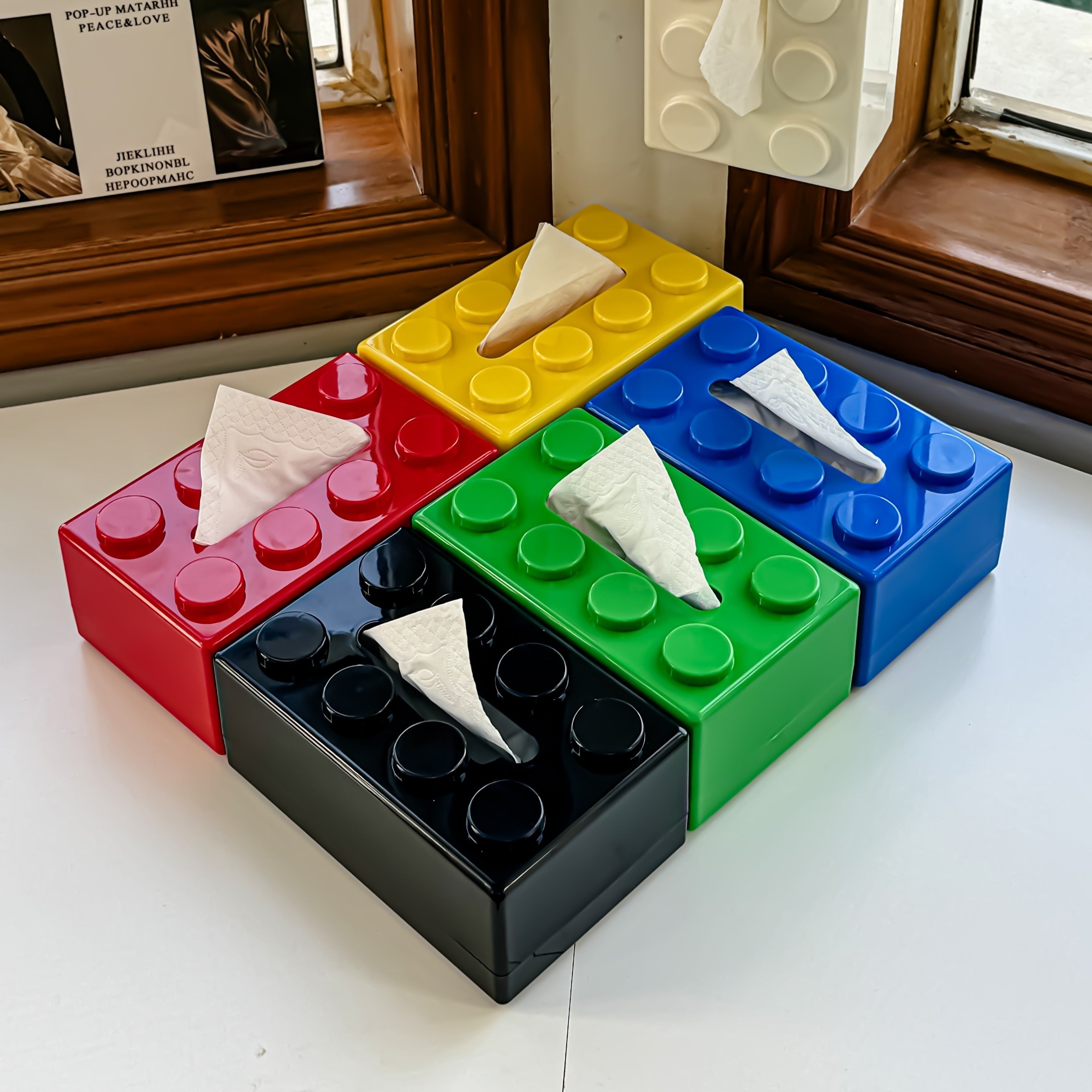 RetroBricks Luxe Tissue Box – Playful Design for a Stylish Interior