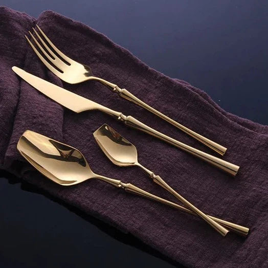 AurumSteel Luxe Cutlery Set – Timeless Elegance for a Refined Table Style