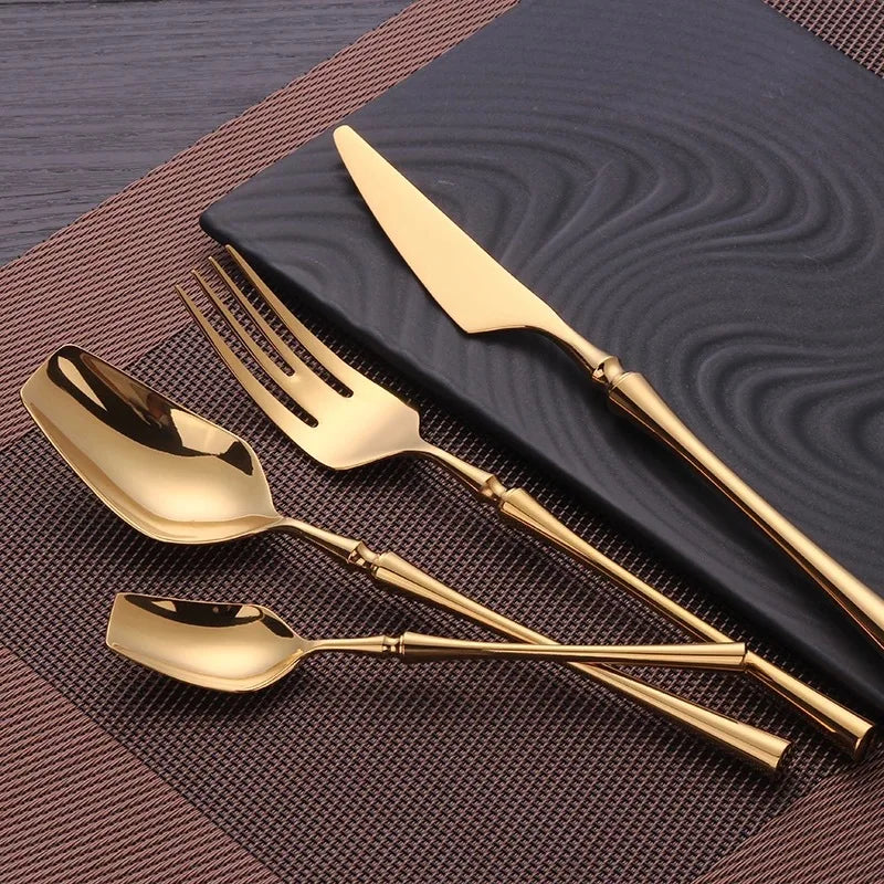 AurumSteel Luxe Cutlery Set – Timeless Elegance for a Refined Table Style