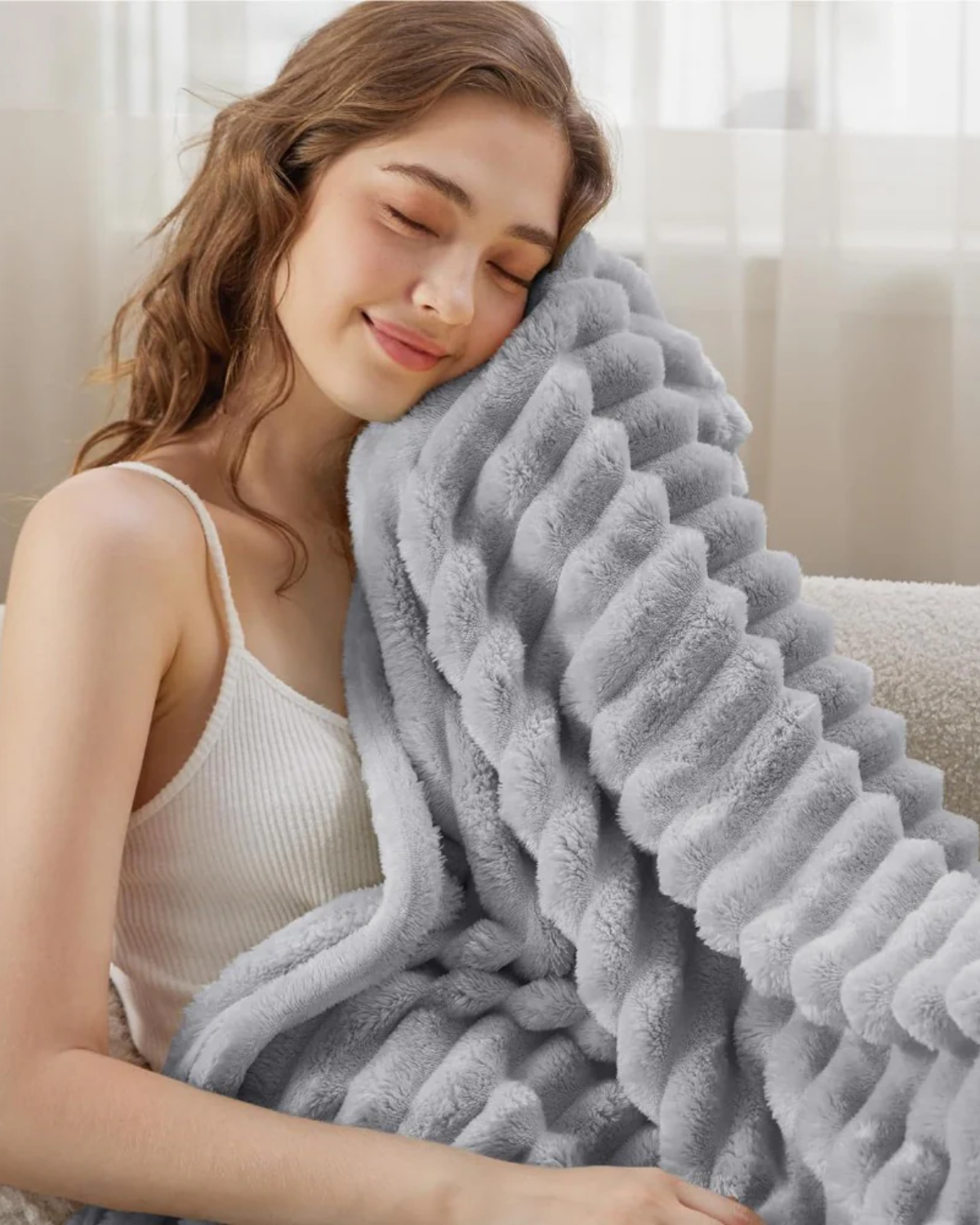 Veloura – Luxe Plush Blanket with Elegant Texture for Warmth & Style