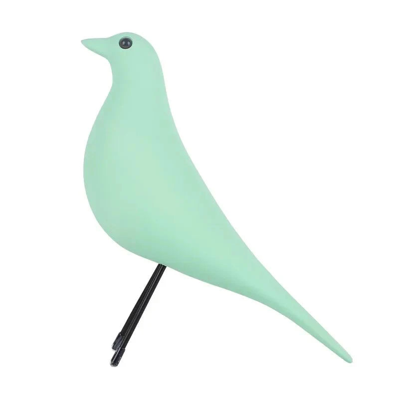 AviArt – Playful Birdhouse Ornament with Unique Handmade Design