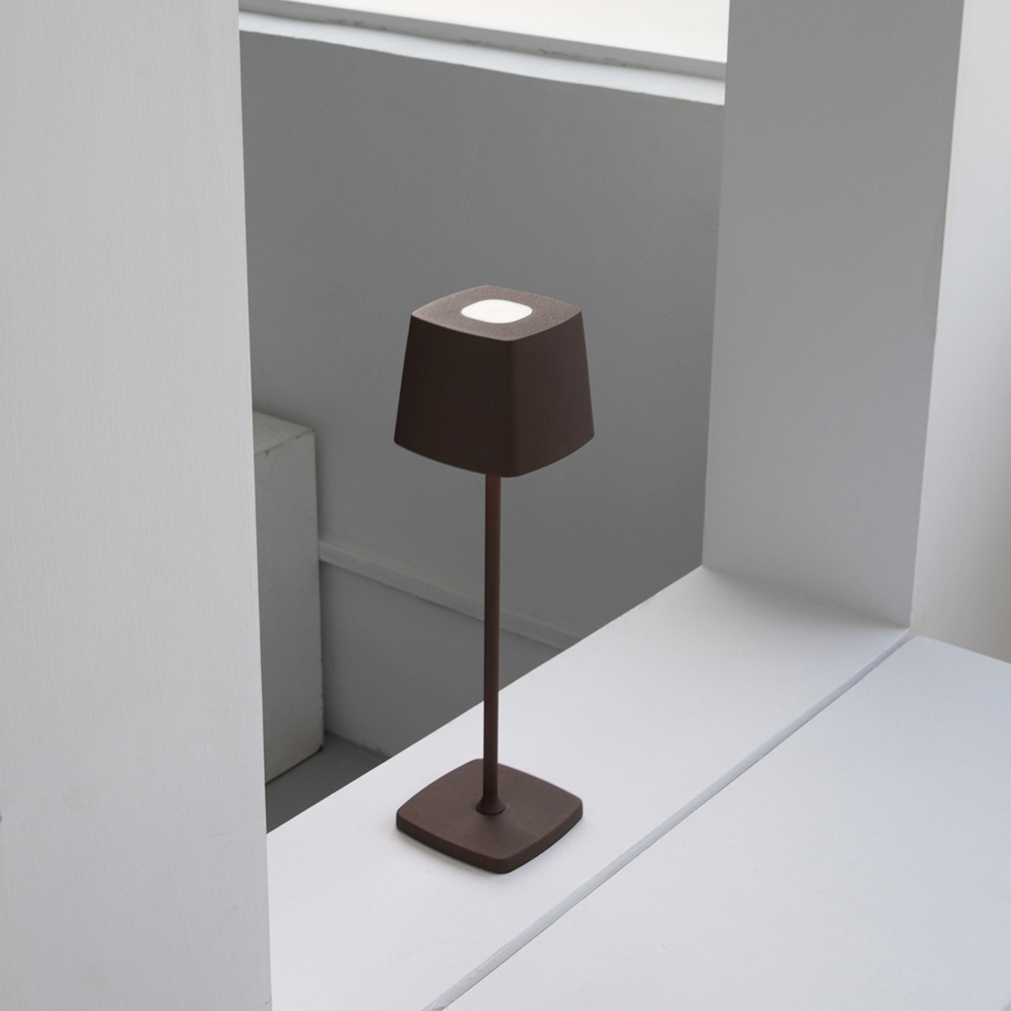 LumiEase – Luxe Dimmable Table Lamp with Elegant Touch Control
