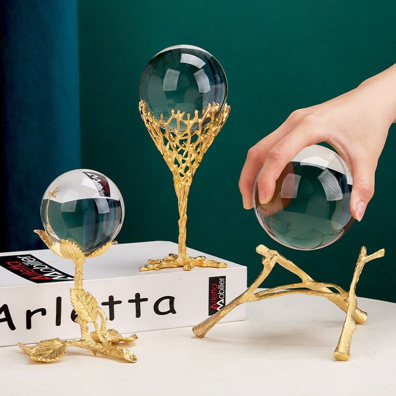 LumiSphere – Timeless Crystal Globe with Luxurious Design for a Stylish Ambience