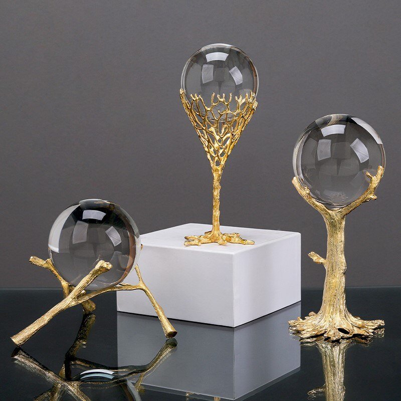LumiSphere – Timeless Crystal Globe with Luxurious Design for a Stylish Ambience