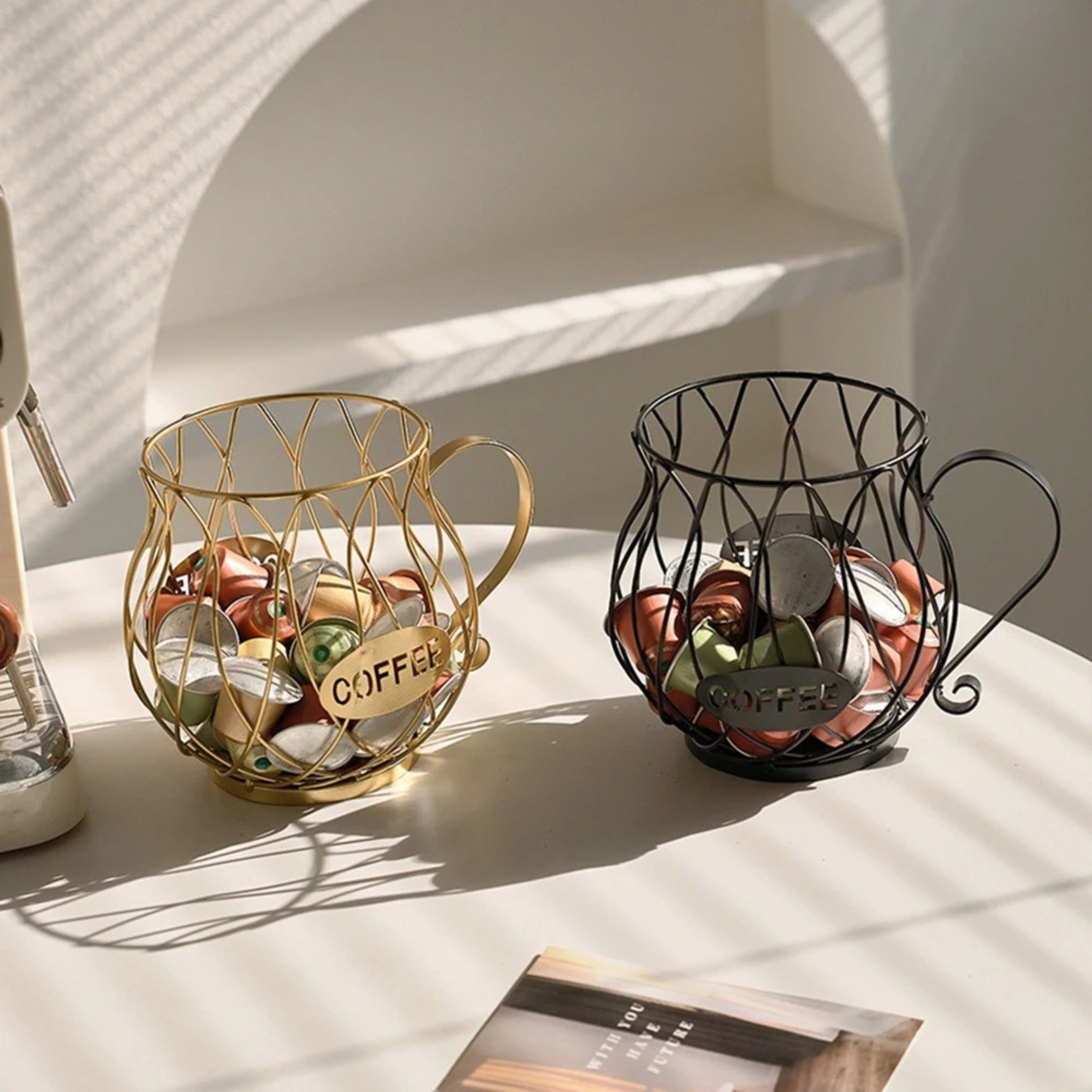 Porte-capsules de café en fonte en forme de tasse avec poignée pour plan de travail