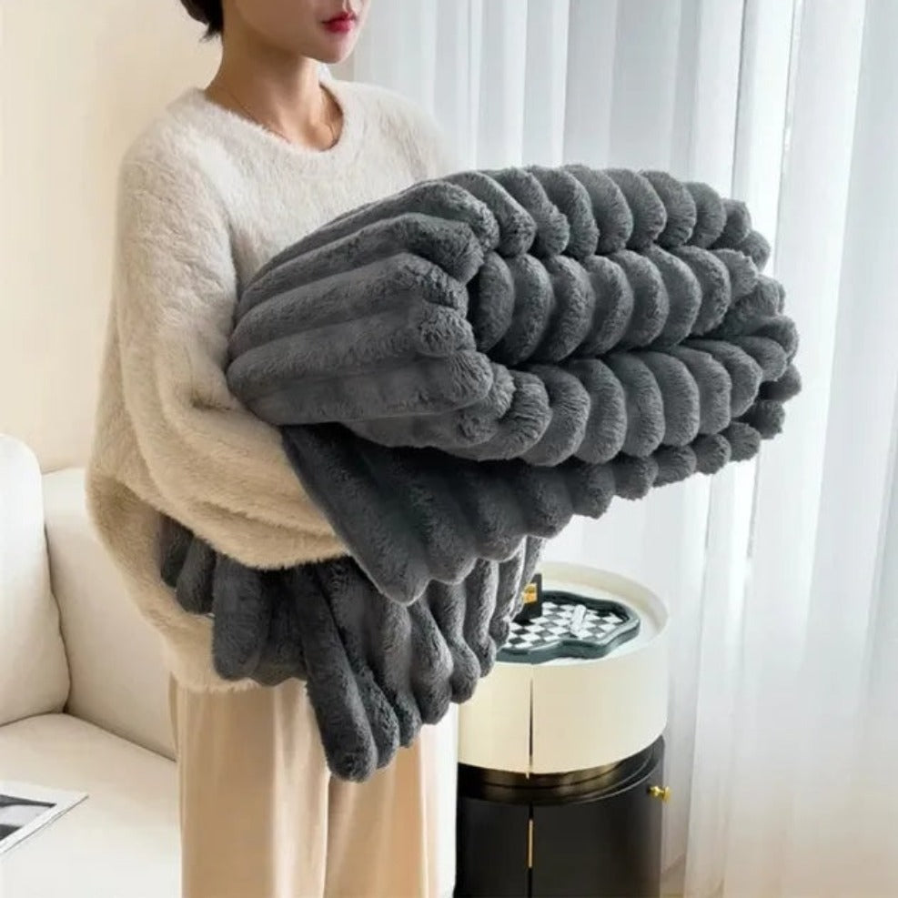 CozyLuxe – Ultra-Soft Ribbed Blanket for Warmth and Comfort