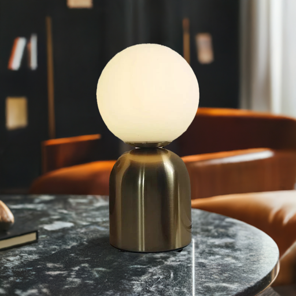 NordLume – Stylish Iron Table Lamp for a Timeless Interior