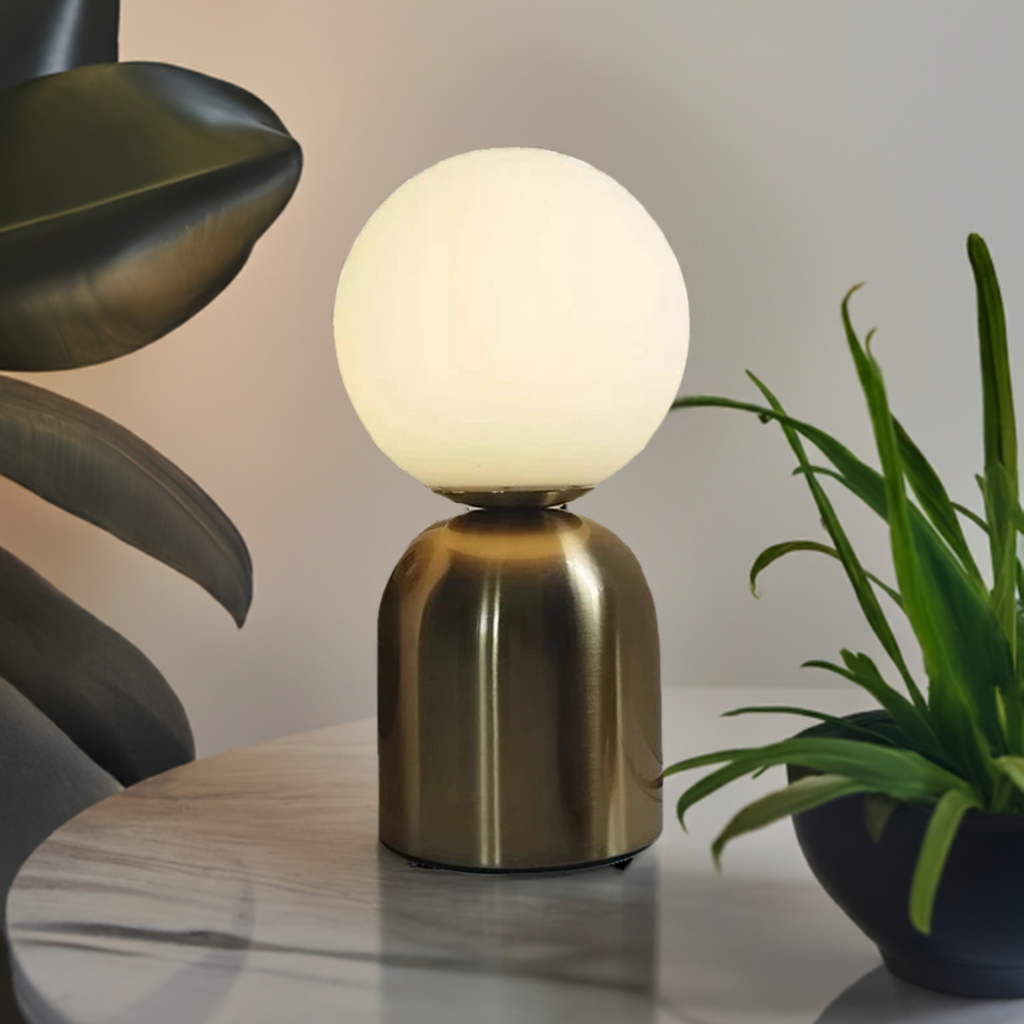 NordLume – Stylish Iron Table Lamp for a Timeless Interior