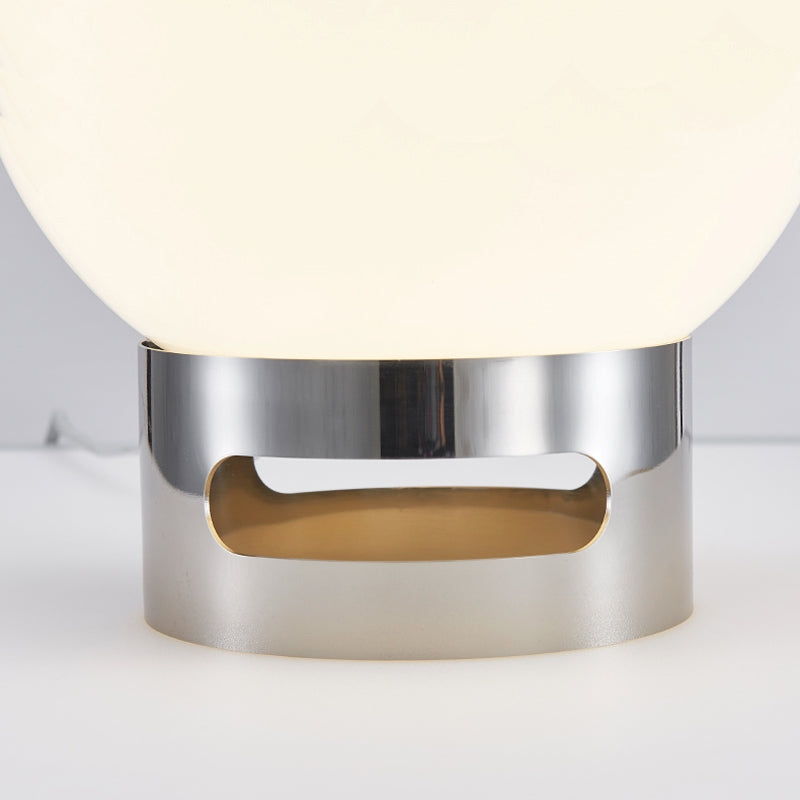 OpalGlow – Minimalist Bauhaus Table Lamp with Elegant Opal Gloss