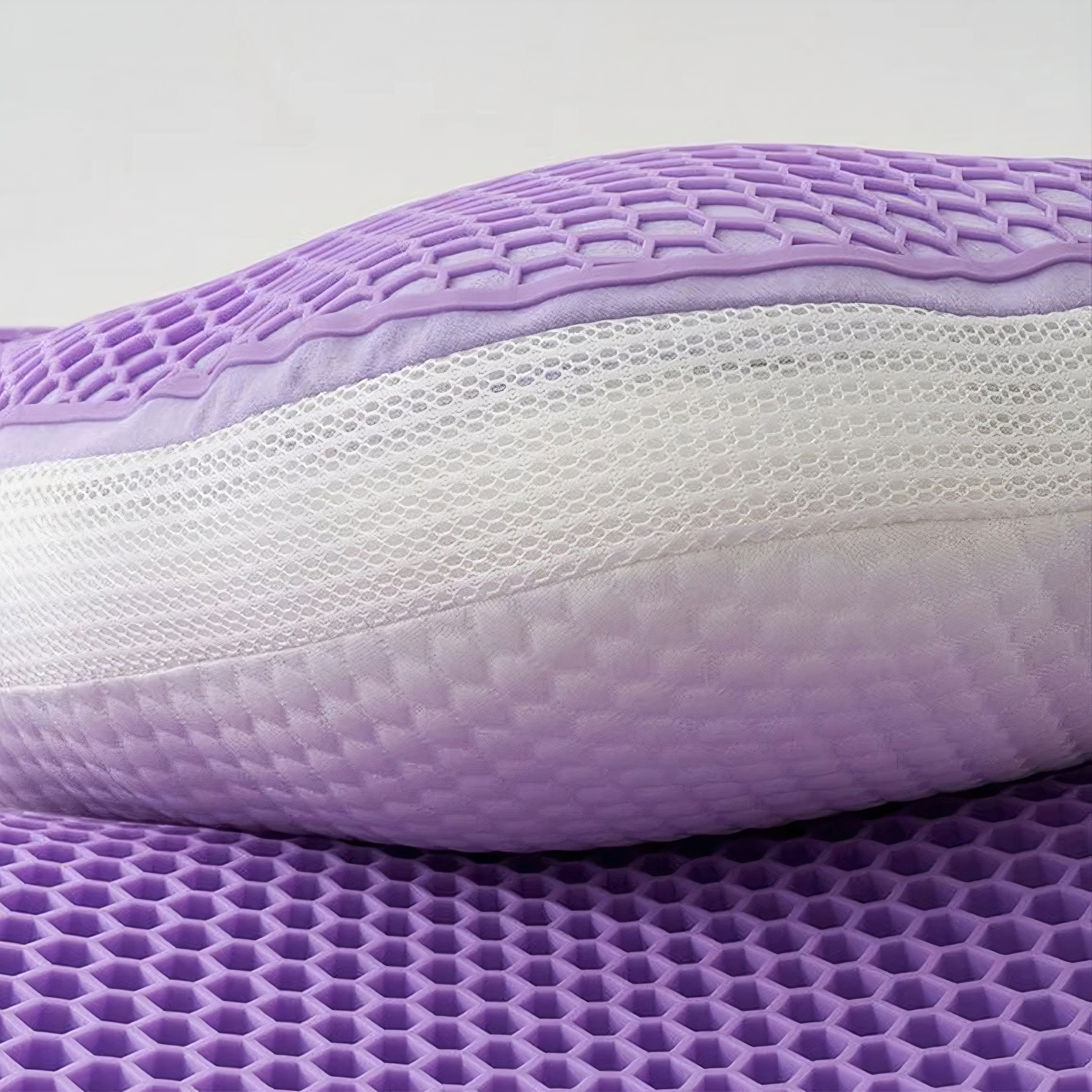 ThermaComfort – Hybrid Honeycomb Gel Pillow with Ergonomic Neck and Shoulder Support for Optimal Sleep Comfort